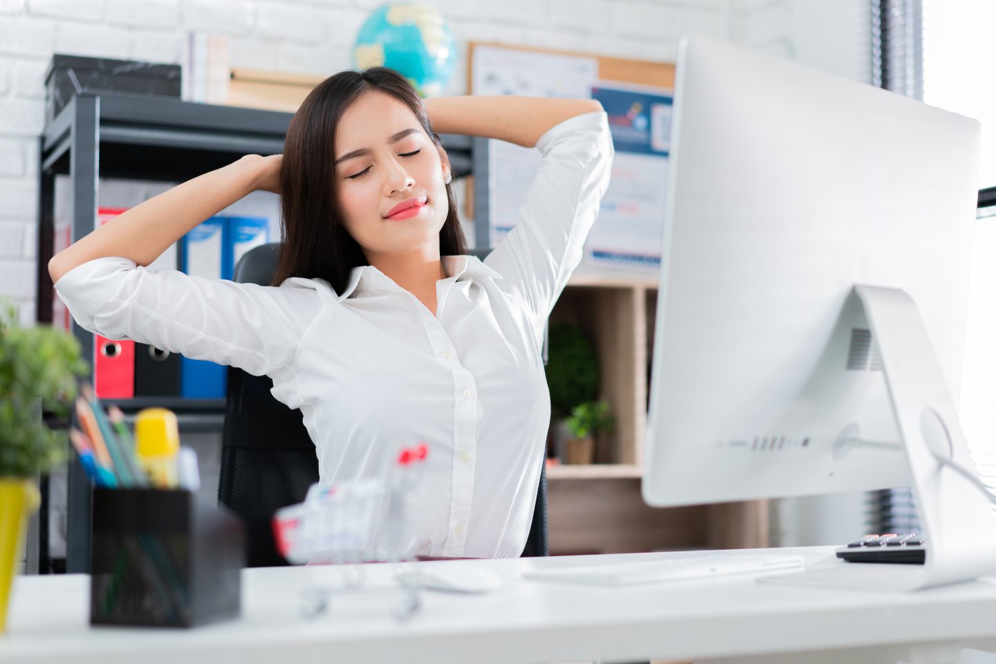 Olahraga Ringan yang Mesti Dicoba Saat di Kantor