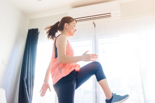 Cara Senam Aerobik untuk Pemula yang Bisa Dilakukan di Rumah