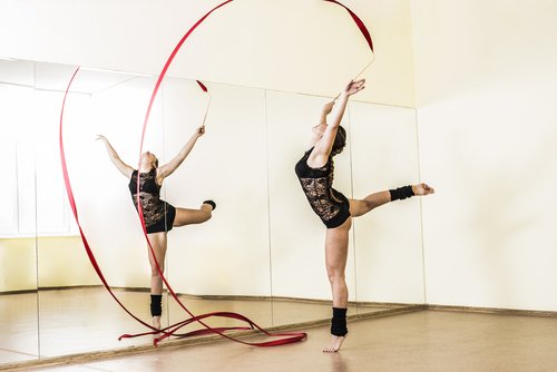 Cara Melakukan Gerakan Senam Irama yang Baik dan Benar 