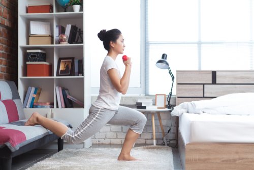 Cegah Kenaikan Berat Badan selama Liburan di Rumah Saja