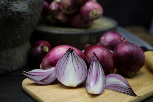 kandungan nutrisi bawang merah