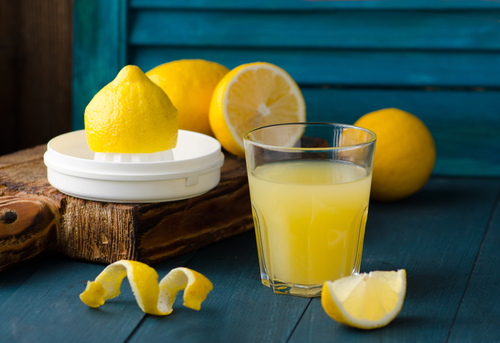 manfaat jeruk lemon untuk sel kulit mati