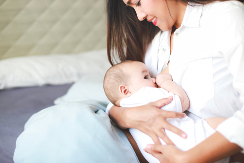 melancarkan ASI dengan menciptakan suasana nyaman