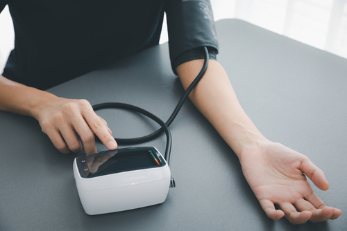 manfaat salad buah menurunkan tekanan darah