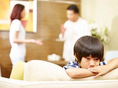 4 Tipe Parenting dan Dampaknya Terhadap Anak Anda