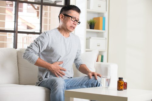 Kenapa Perut Begah dan Keras Saat Ditekan?