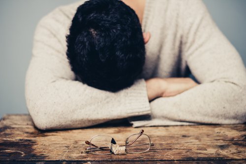 Pria Menangis? Ini Fakta yang Perlu Anda Tahu