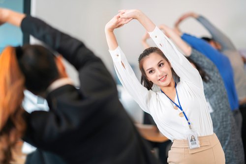 Ini Manfaat Berolahraga pada Jam Kerja