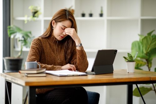 Tips Mata Sehat bagi Pekerja Kantoran