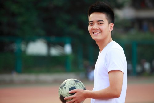 2 Alasan Anda Perlu Mencoba Olahraga Sepakbola? Ini Manfaatnya