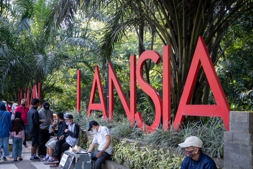 Bantu Orangtua Anda Bersosialisasi Dengan Sesama Purnabakti