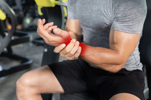 Penanganan Awal Pada Cedera Pergelangan Tangan