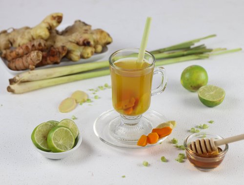 5 Tips Sehat Untuk Penyuka Makanan dan Minuman Manis