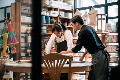 Upcycling 101: Rumah Lebih Bernilai dengan Barang Bekas