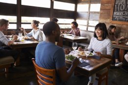 Tips Mengatur Budget Makan di Luar