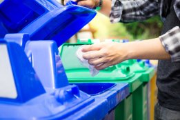 Ubah Sampah Jadi Uang: Cara Mudah Menambah Penghasilan Sambil Menjaga Lingkungan