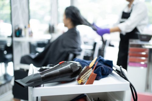 Tips Agar Kapster Betah di Salon