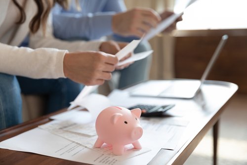 Begini Cara Mengatur Keuangan Rumah Tangga untuk Pasangan Muda