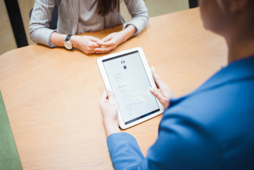 proses wawancara yang melibatkan soft skill