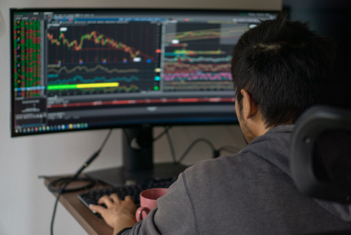 melihat statistik dalam cara trading saham harian