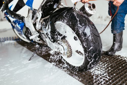 Langkah Sukses dan Cara Memulai Usaha Cuci Motor Untuk Pemula