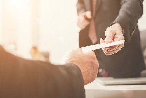 Mengenal Apa Itu Surat Referensi Kerja dan Cara Membuatnya