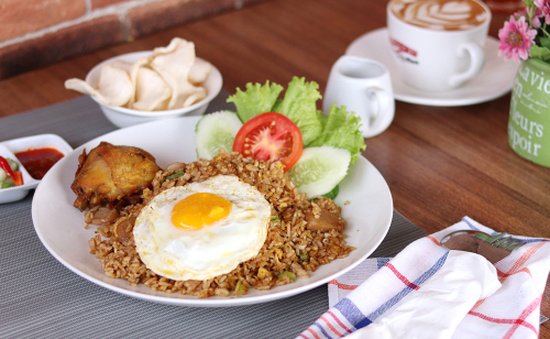 tentukan rasa nasi goreng yang disukai konsumen      