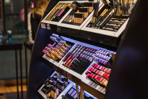 6 Tips dalam Memulai Bisnis Kosmetik