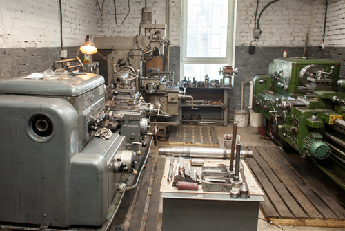 menyiapkan lokasi  usaha bengkel bubu         