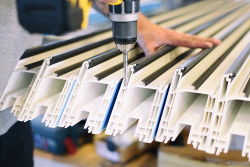 Cara Memulai Usaha Bengkel Aluminium dari Awal yang Benar