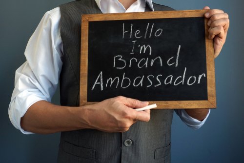 Pengertian Brand Ambassador dan Manfaatnya untuk Usaha