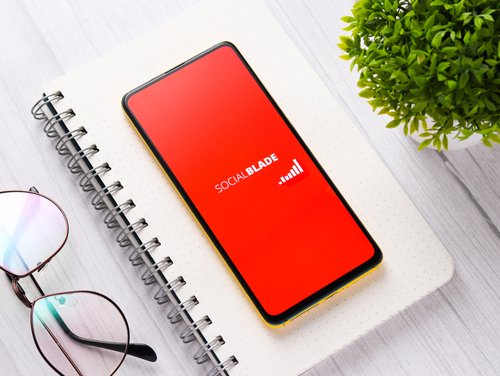 Social Blade: Tools Analisis untuk Mencari Influencer yang Tepat Bagi Brand Anda