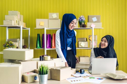 Punya Usaha di E-Commerce? Ini Tips Kembangkan Usaha Anda di Momen Akhir Tahun 