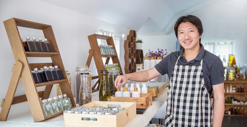 Mau Bisnis Produk Kecantikan? Perhatikan 3 Tanda Berbahaya Ini 