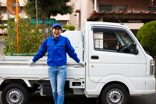 Butuh Mobil Operasional Murah? Beli di Balai Lelang Saja