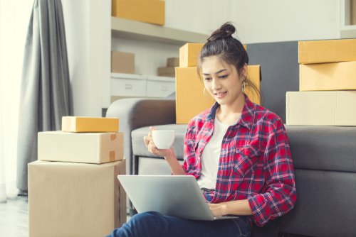 Tren E-Commerce yang Meramaikan Transaksi Belanja Online Dalam Negeri