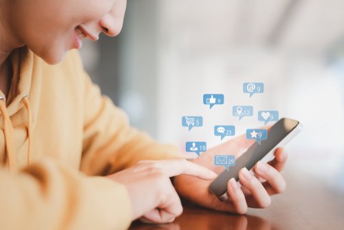 Mengapa Mobile Optimization Penting untuk Website UMKM Anda