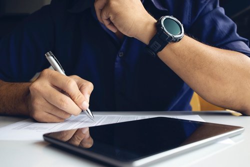 UMP 2025 Naik? Ini Strategi Bisnis untuk Atasi PHK!