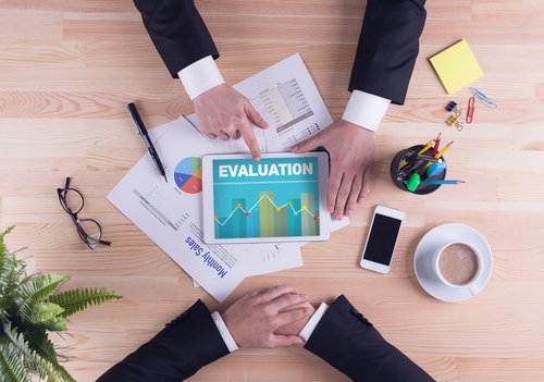 Tips Meningkatkan Usaha dengan Evaluasi Kinerja Karyawan yang Efektif dan Efisien