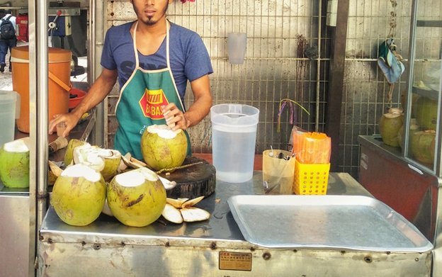 Merencanakan Usaha Kelapa Muda, Peluang Segar di Cuaca Panas