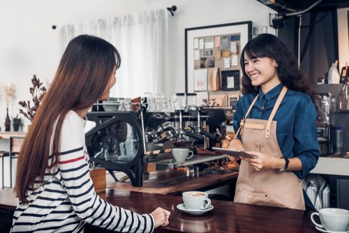 Karyawan Terlihat Tidak Semangat? Yuk, Hadapi dengan Cara yang Bijak
