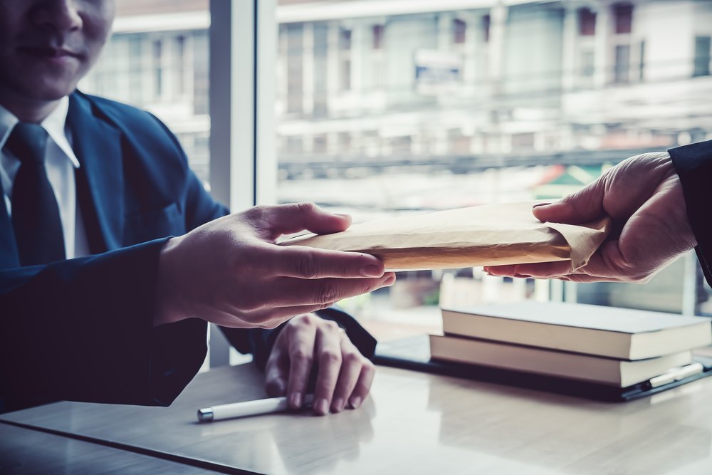 Maksimalkan Uang THR: Dana Darurat dan Tabungan Hari Depan