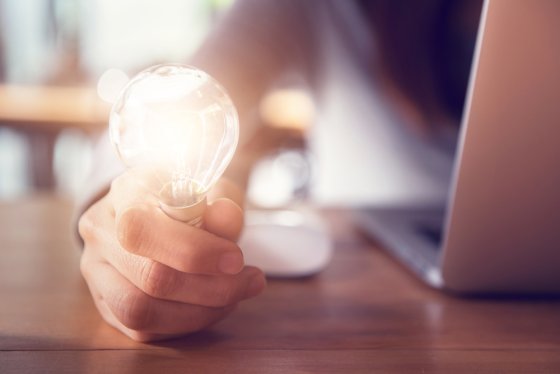 AI untuk UMKM: Prompt dan Strategi Implementasi