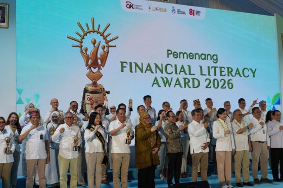 SMBC Indonesia Raih Financial Literacy Award 2026 dari OJK
